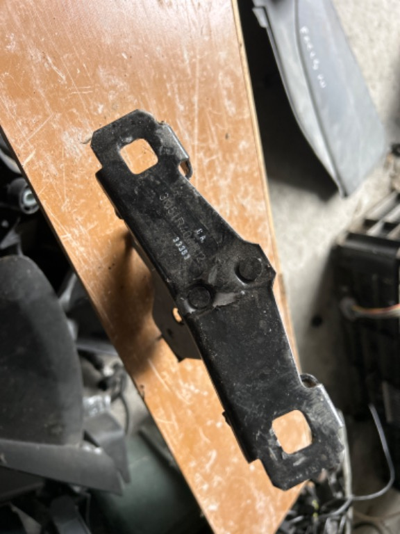 Broasca haion Ford Focus 8M51R442A66CB 8M51-R442A6