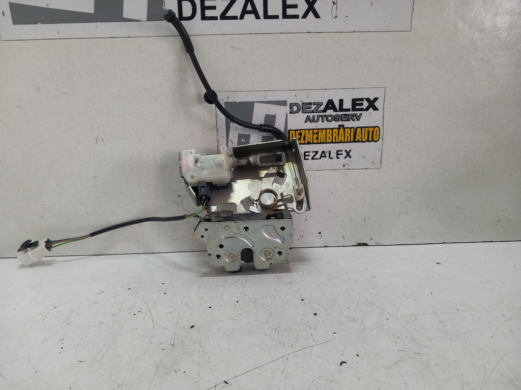 Broasca haion Ford Mondeo Mk3 cod 2S71-4