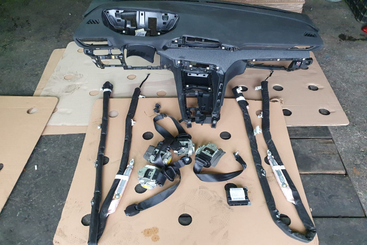 Broasca haion Peugeot 5008 2 [2016 - 202
