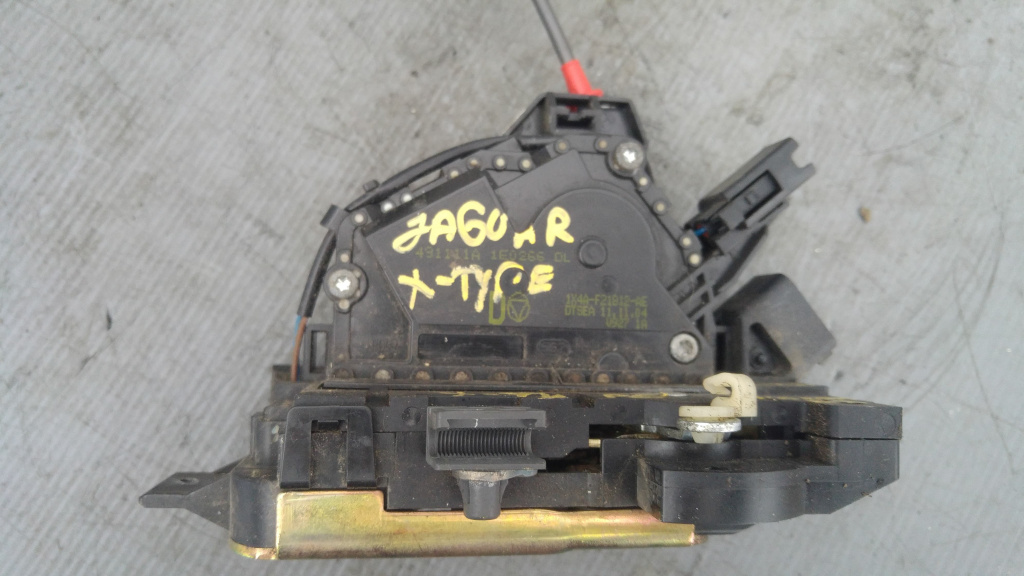 Broasca iala dreapta fata jaguar x-type 1x4a-f21812-ae