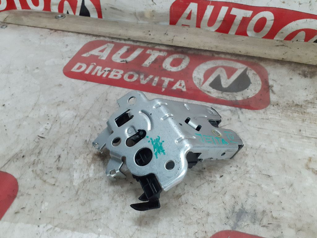 BROASCA (INCUIETOARE) HAION/PORTBAGAJ VOLKSWAGEN JETTA IV 2011 OEM:5C6827505C.