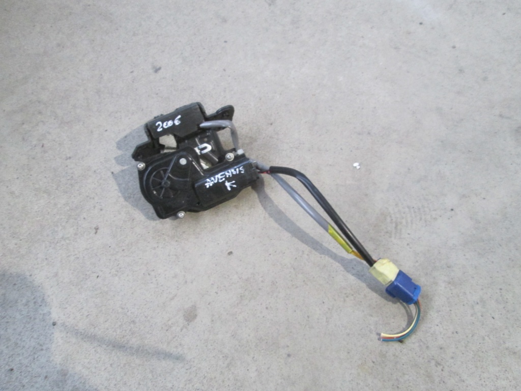 Broasca incuietoare haion Toyota Avensis combi ( T