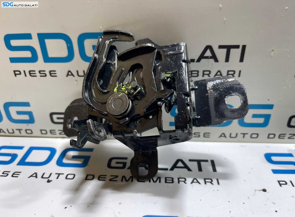 Broasca Incuietoare pentru Capota Motor Volkswagen Golf 4 1998 - 2006 Cod 1J0823509E [B3403]