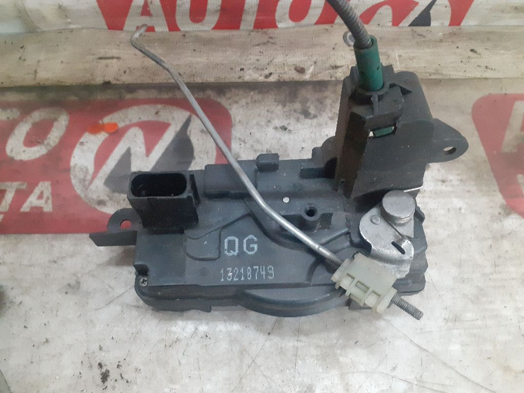 BROASCA (INCUIETOARE) USA DREAPTA FATA OPEL ASTRA H 2007 OEM:13210749QG.