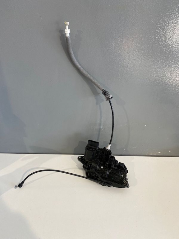 Broasca incuietoare usa dreapta fata Volvo XC60 XC90 XC40 V90 2018+ 31440998 31349895 31462456