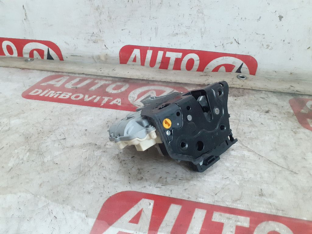 BROASCA (INCUIETOARE) USA STANGA SPATE VOLKSWAGEN PASSAT B6 2007 OEM:3C4839015A.