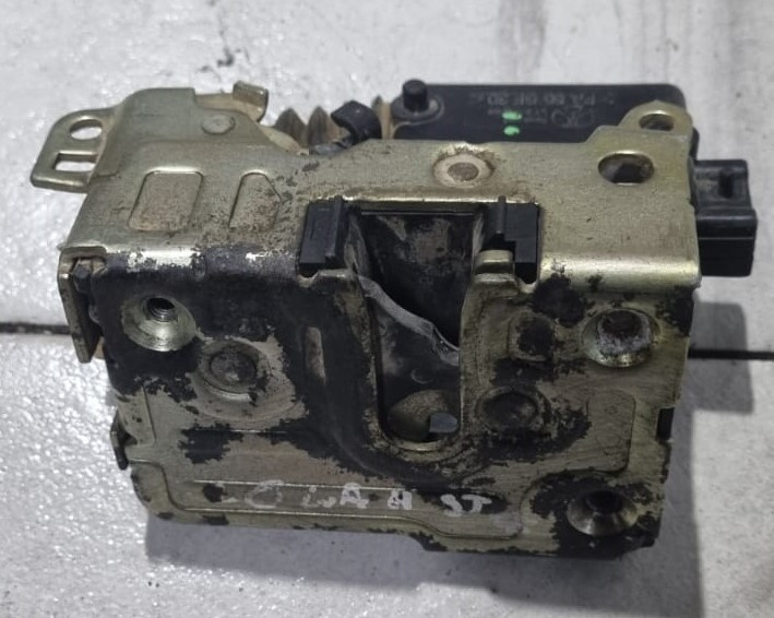 Broasca portiera stanga spate Dacia Logan