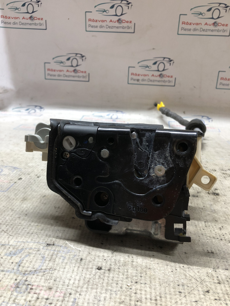 Broasca stanga spate Audi A4 B9 2018, 4G