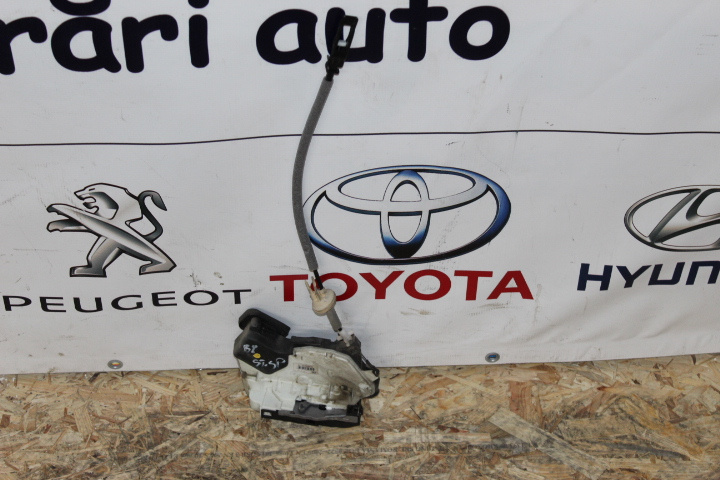 BROASCA STANGA SPATE VOLKSWAGEN PASSAT B8 - AN 2014