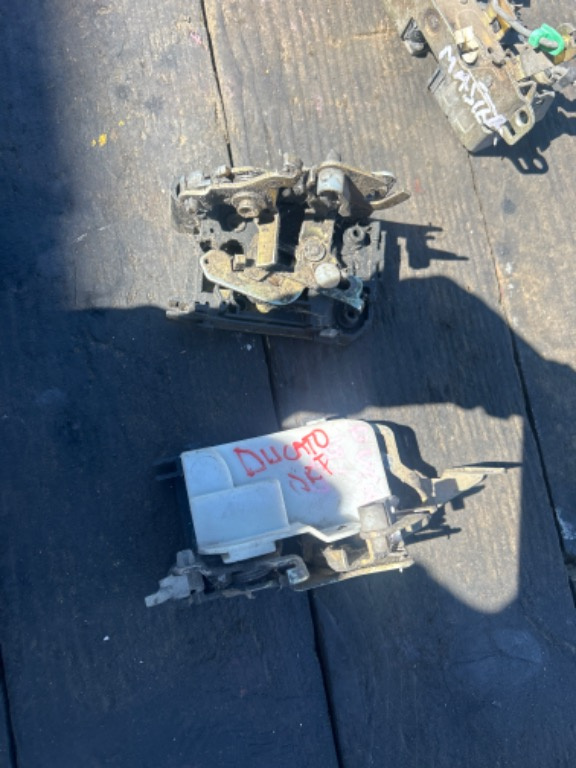 Broasca ușă stângă dreapta față Fiat Ducato Peugeot Boxer Citroen Jumper 2000-2006