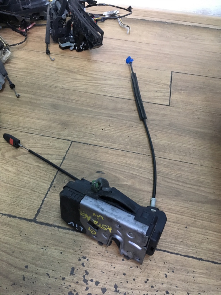 Broasca usa dreapta fata 24414117 Opel astra g,Opel zafira a