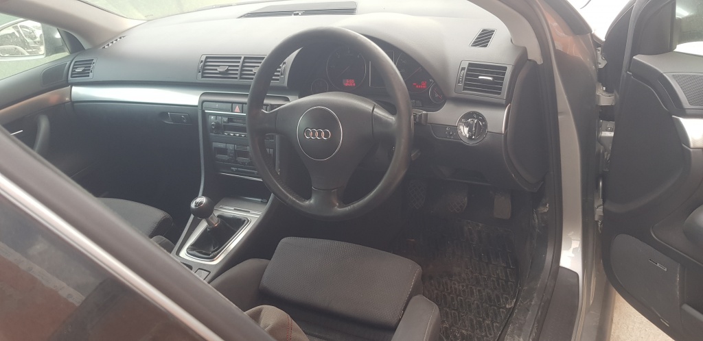 Broasca usa dreapta fata Audi A4 B6 2004