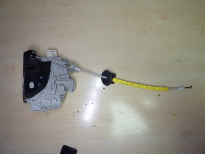 Broasca usa dreapta fata audi a8 4e cod 4f1837016