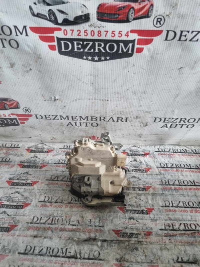 Broasca usa dreapta fata Audi Q3 8U cod piesa : 8J