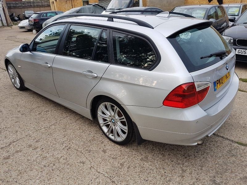 Broasca usa dreapta fata BMW Seria 3 Tou