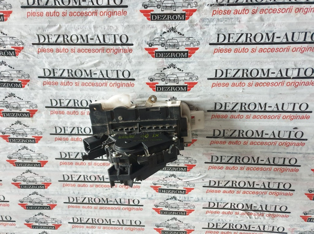 Broasca usa dreapta fata Ford Mondeo 3 cod piesa: 2s4aa21812eb