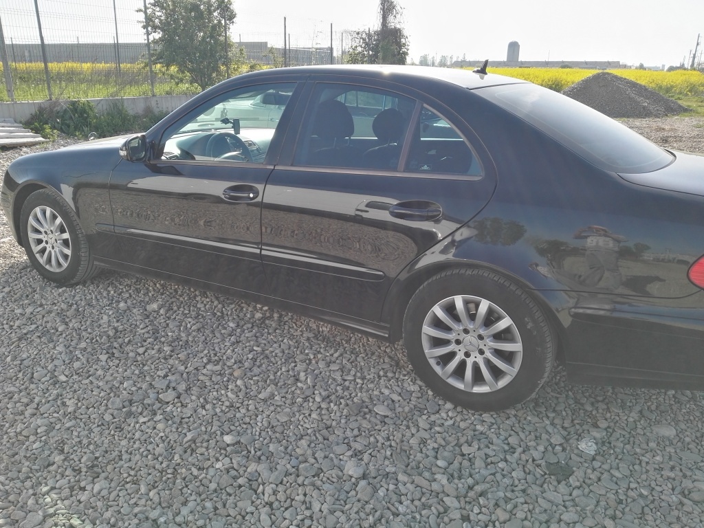 Broasca usa dreapta fata Mercedes E-CLASS W211 2008 Berlina E220 cdi w211