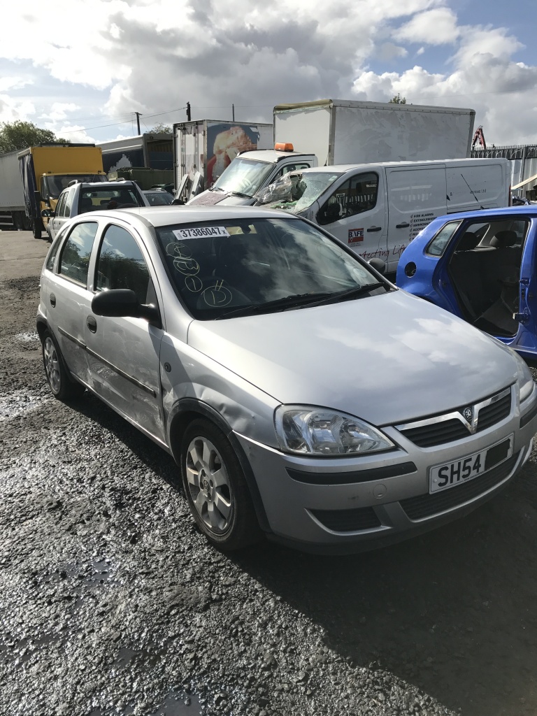 Broasca usa dreapta fata Opel Corsa C 20