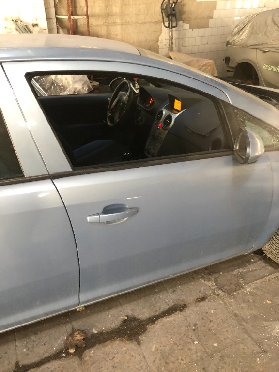 Broasca usa dreapta fata Opel Corsa D 20