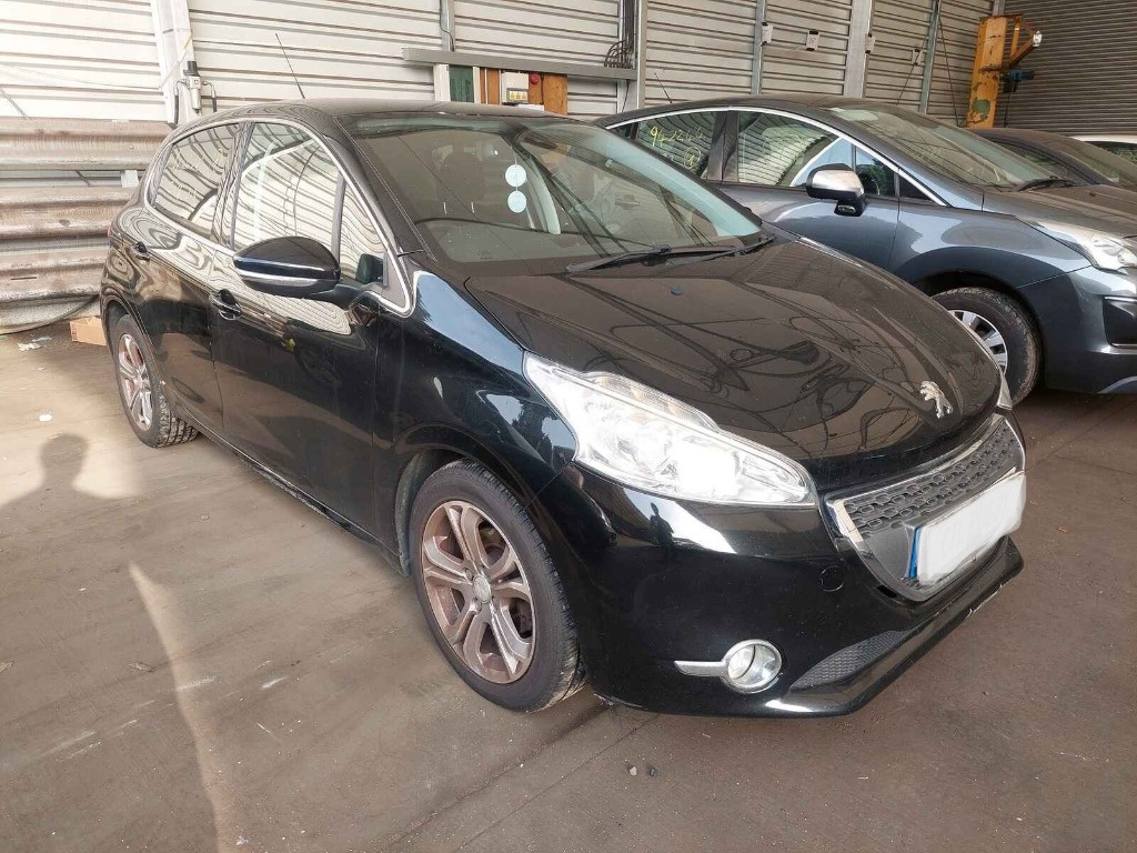 Broasca usa dreapta fata Peugeot 208 2012 HATCHBAC