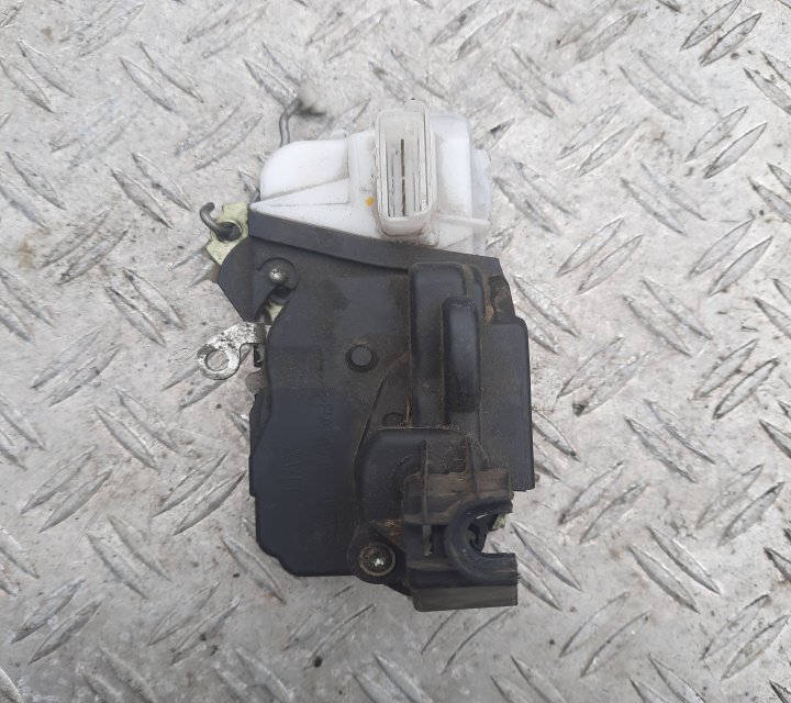 Broasca usa dreapta fata Peugeot 307 Hatchback