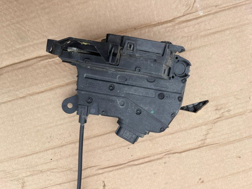 Broasca USA Dreapta FATA RENAULT CLIO COD 805024563R