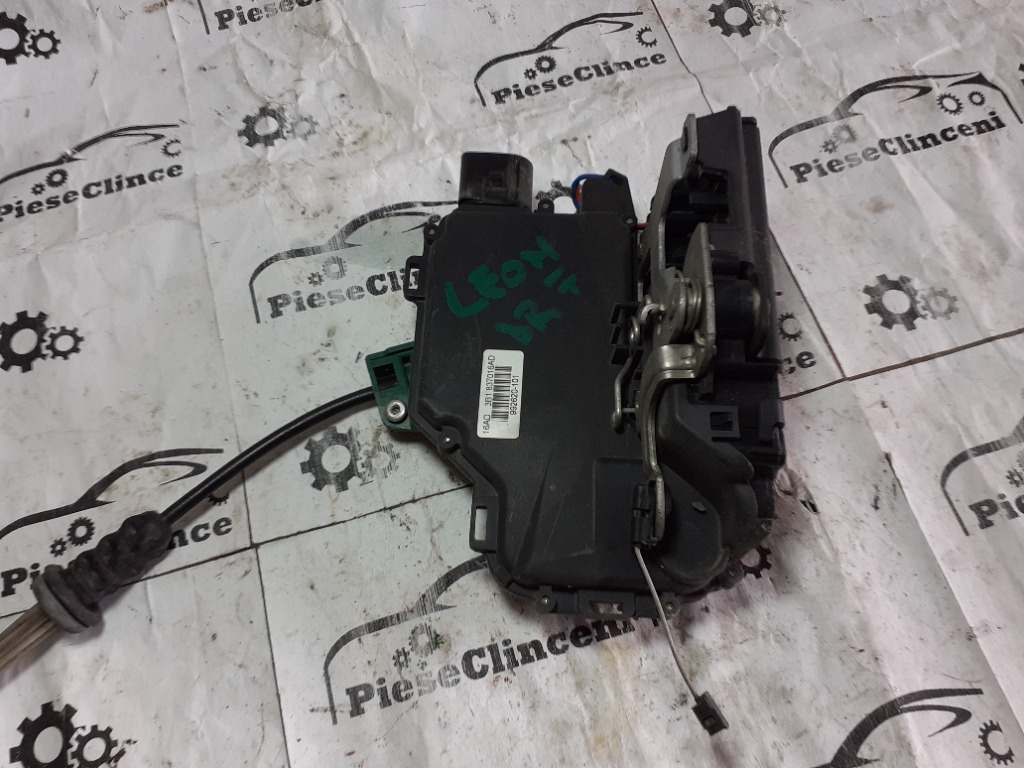 Broasca usa dreapta fata Seat LEON 3B1837016AD
