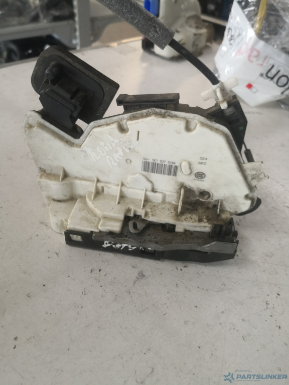 Broasca usa dreapta fata SKODA RAPID II (NA2) [ 2011 - > ] OEM 5e1837016a