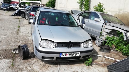 Broasca usa dreapta fata Volkswagen Golf