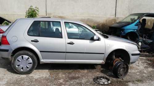 Broasca usa dreapta fata Volkswagen Golf