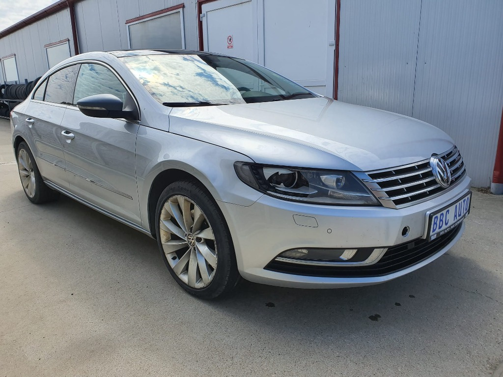 Broasca usa dreapta fata Volkswagen Passat CC 2013