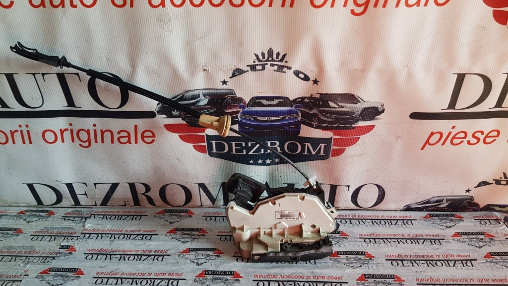 Broasca usa dreapta fata VW Beetle cod piesa : 5K1