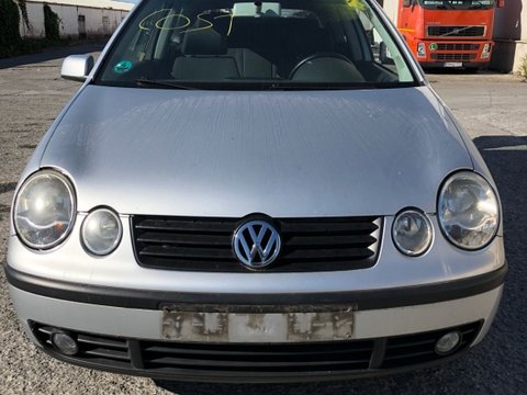 Broasca usa dreapta fata VW Polo 9N 2004 coupe 1.4