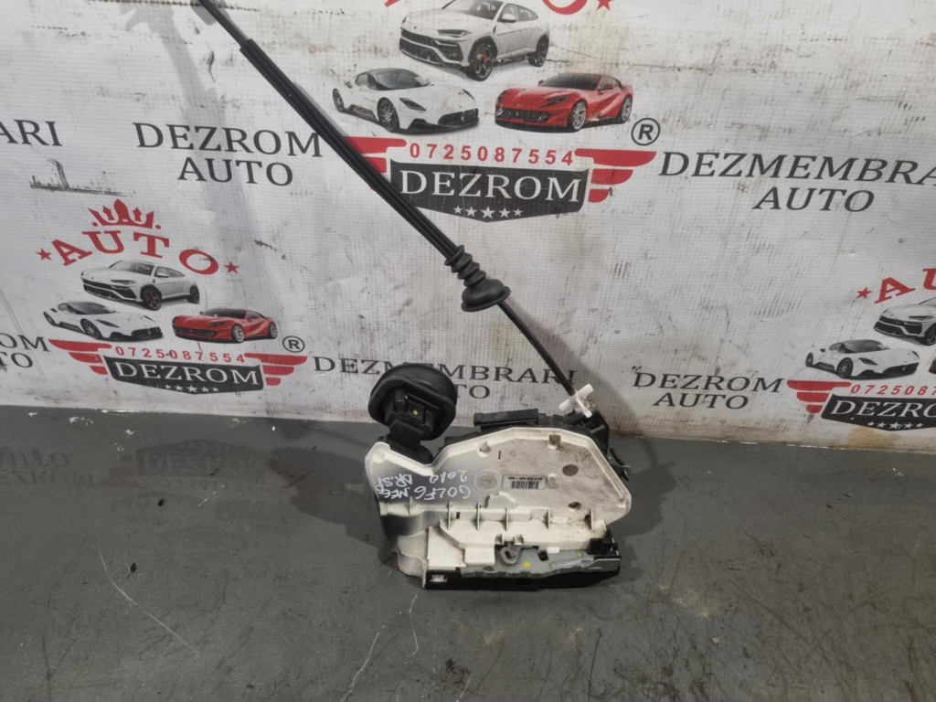 Broasca usa dreapta spate 5K4839016B VW Golf VI 2.