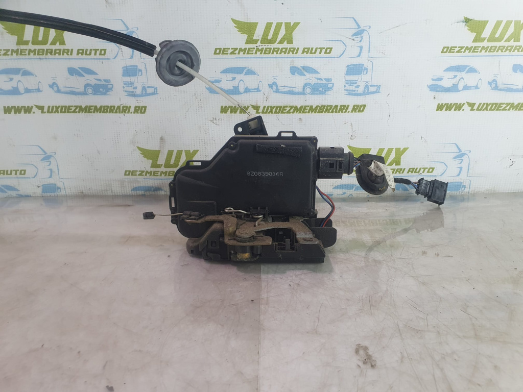 Broasca usa dreapta spate 8z0839016a Audi A2 8Z [1999 - 2005]