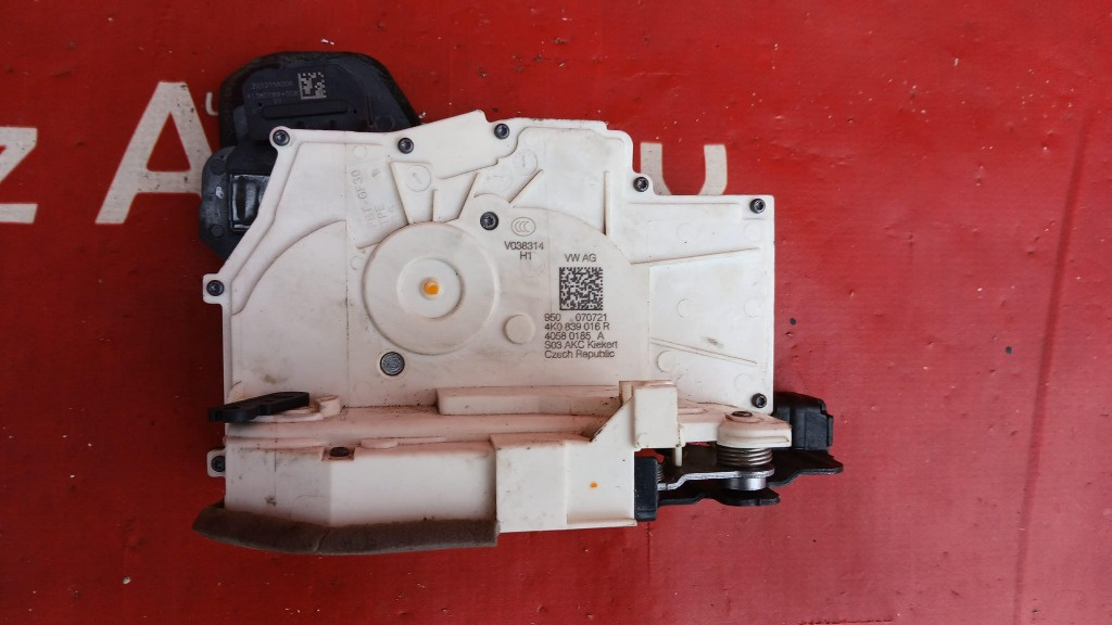 Broasca usa dreapta spate Audi A7 A6 C8 Audi Q8 Audi E Tron cod 4K0839016R