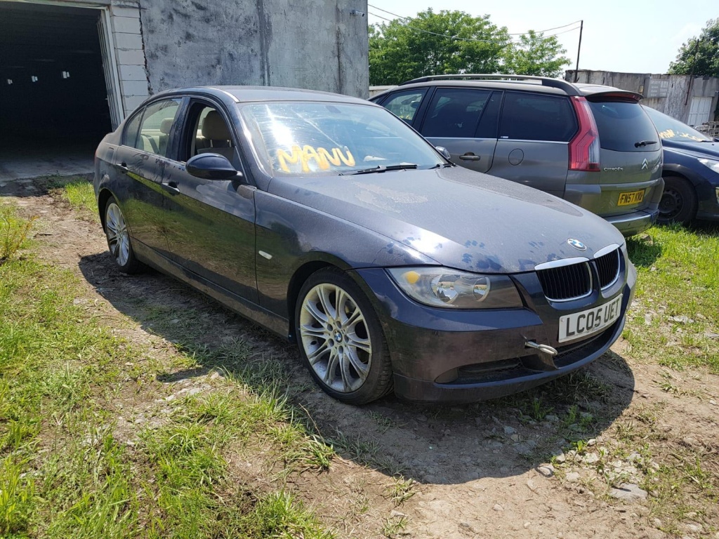 Broasca usa dreapta spate BMW E90 2005 l