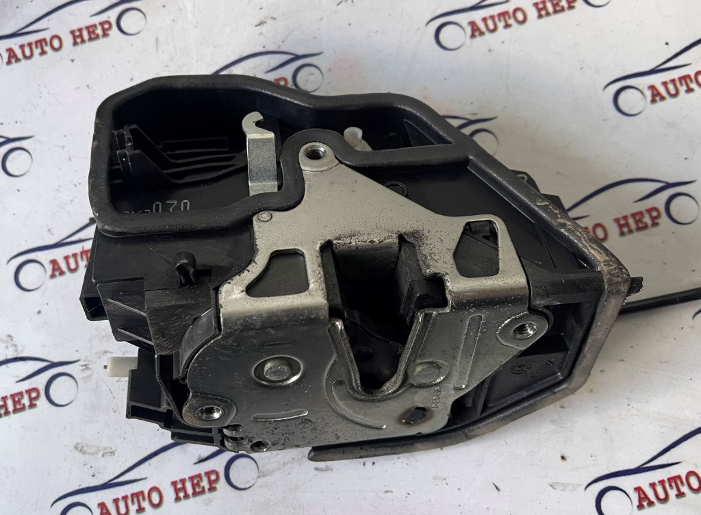 Broasca usa dreapta spate BMW Seria 1 E81 E87 Seri