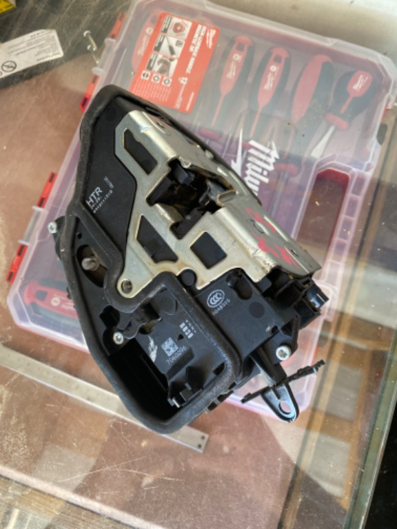 Broasca usa dreapta spate bmw seria 3 e91 e90 7060296