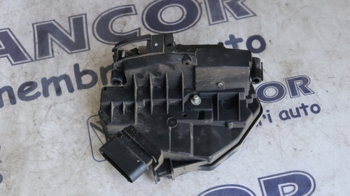 BROASCA USA DREAPTA SPATE FORD FOCUS 3 A