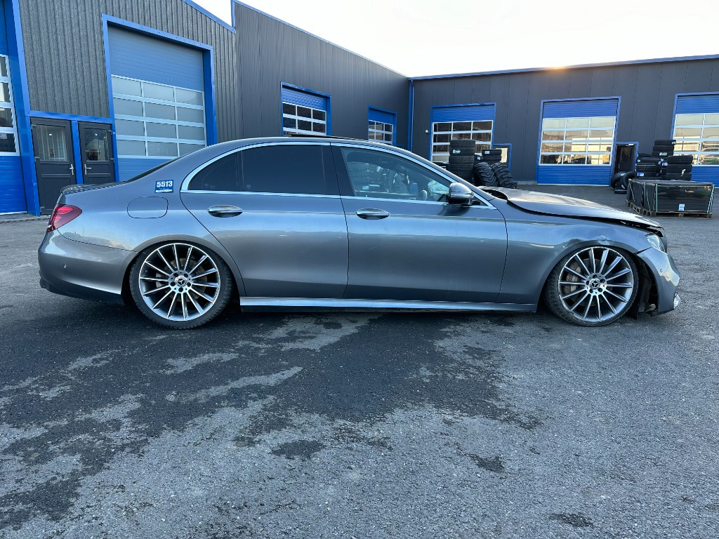 Broasca usa dreapta spate Mercedes E-Cla