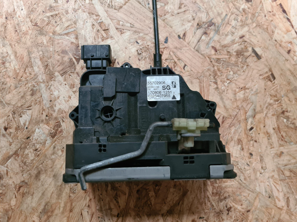 Broasca usa dreapta spate Opel Corsa D 5