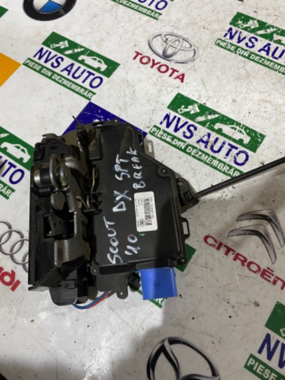 Broasca usa dreapta spate skoda octavia scout facelift. 7L0839016D