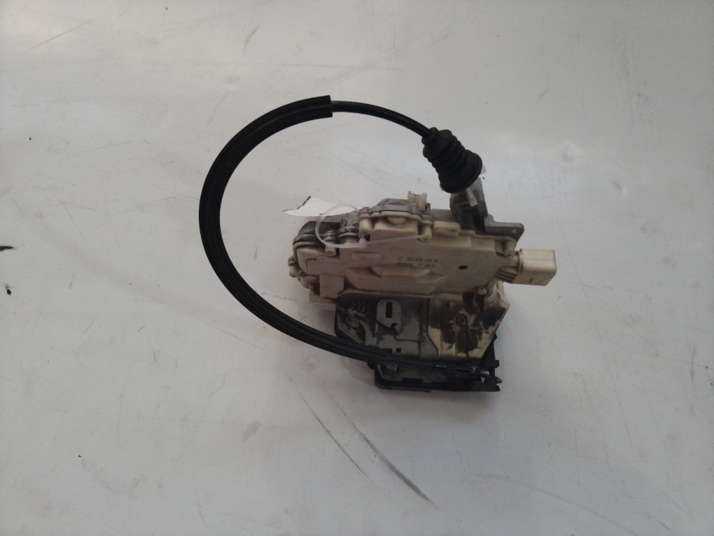 Broasca usa dreapta spate Volkswagen Passat an 2006 cod piesa 3C4839016A