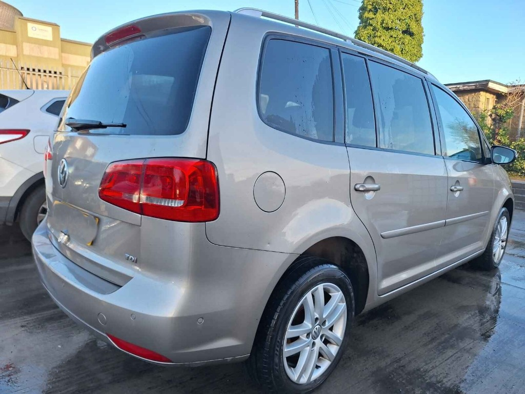 Broasca usa dreapta spate Volkswagen Touran 2013 M