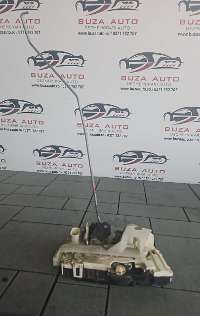 Broasca usa spate dreapta Cod: P68068356AA Jeep Patriot [facelift] [2011 - 2017] Crossover 2.2 CRD MT 4WD (163 hp) MOTOR 2.2 DIESEL