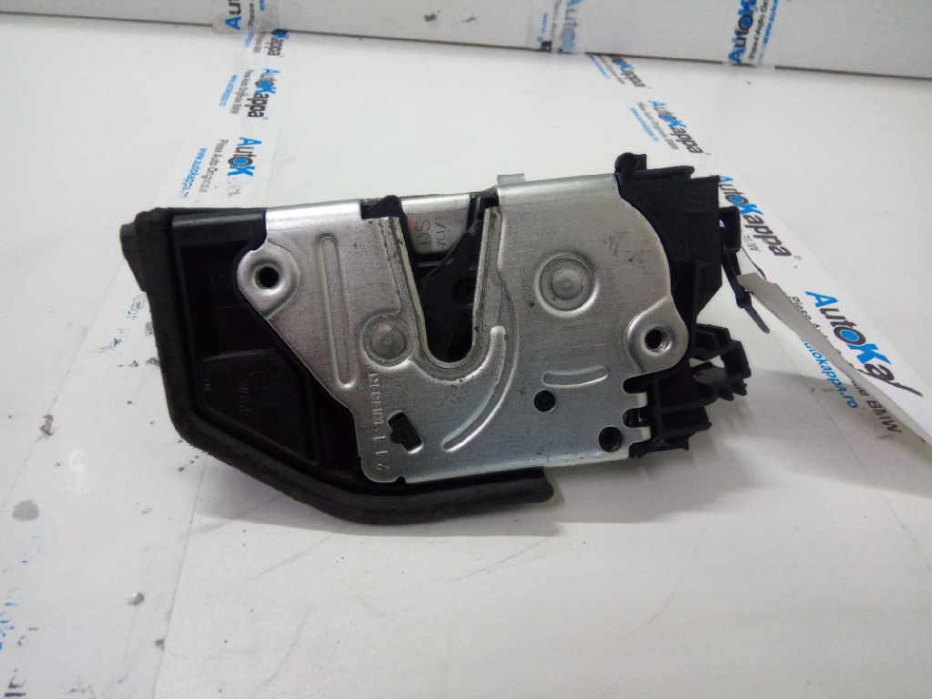 Broasca usa spate stanga Bmw Seria 5 (e60 ,e61 ) an 2003 cod piesa 51227202147