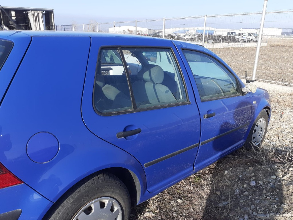 Broasca usa spate Volkswagen Golf 4 2002 1.4 BCA 55KW