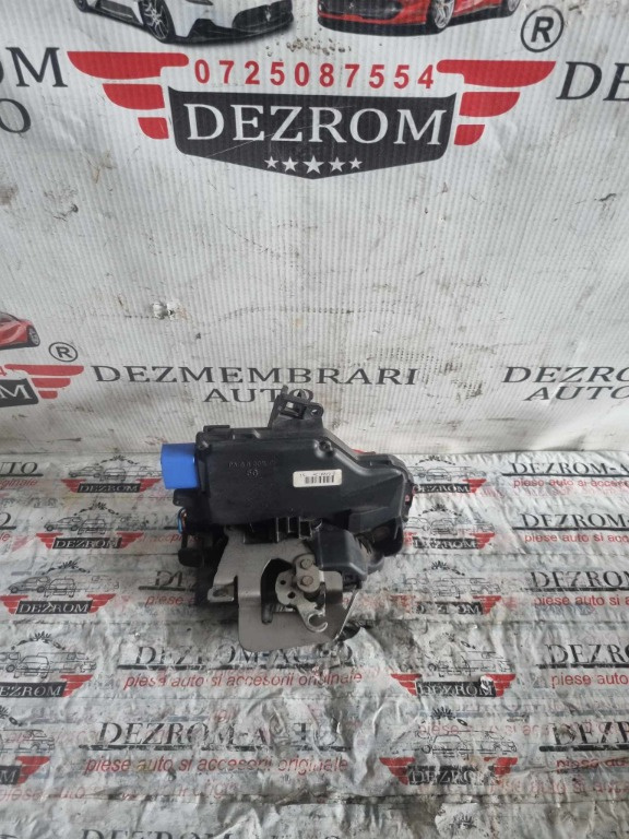 Broasca usa stanga fata Audi A3 8P Sportback cod piesa : 4E1837015