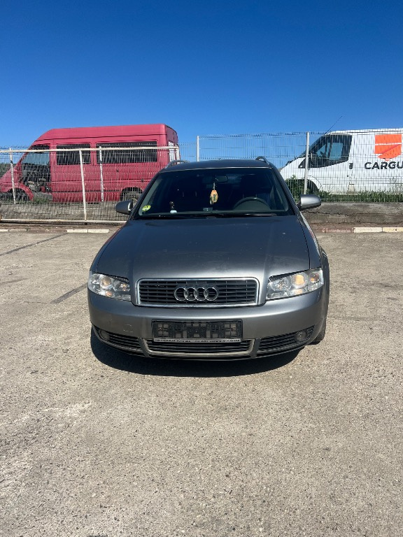 Broasca usa stanga fata Audi A4 B6 2002 Break 1,9 